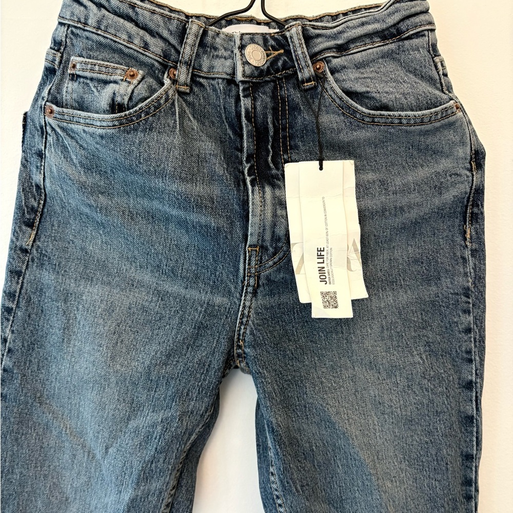 Zara Blue High Rise Jeans stove pipe Fit